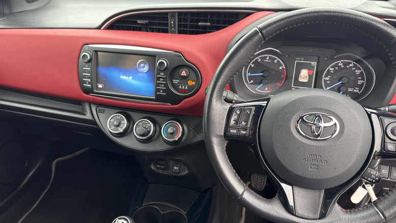 Toyota Yaris 1.5 VVT-i Blue Bi-tone 5dr Petrol Hatchback